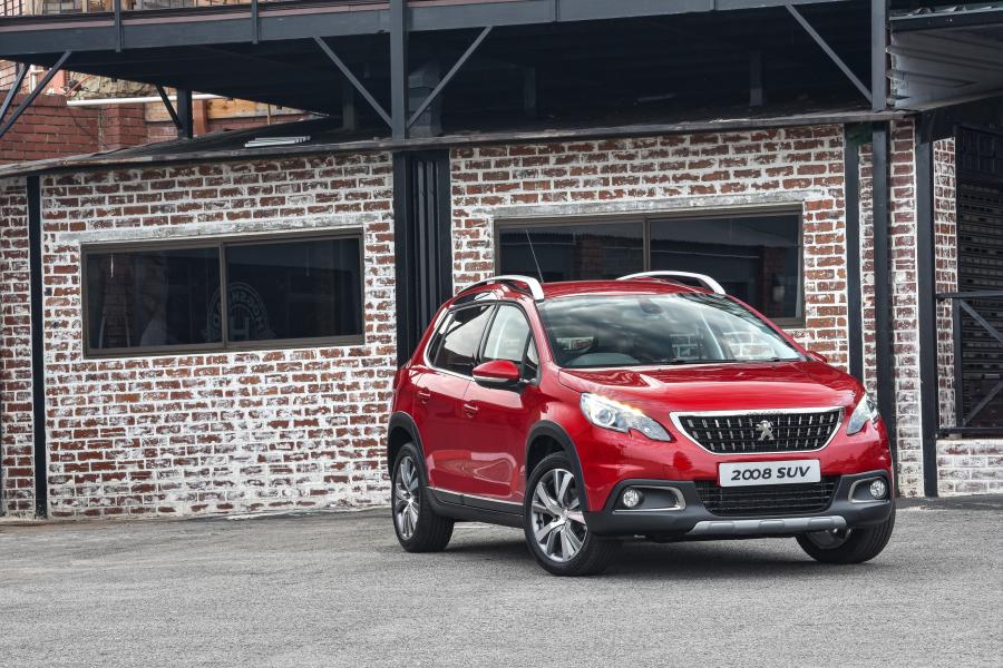  Peugeot 2008 2017 года  (ZA) (фото 21 из 32)